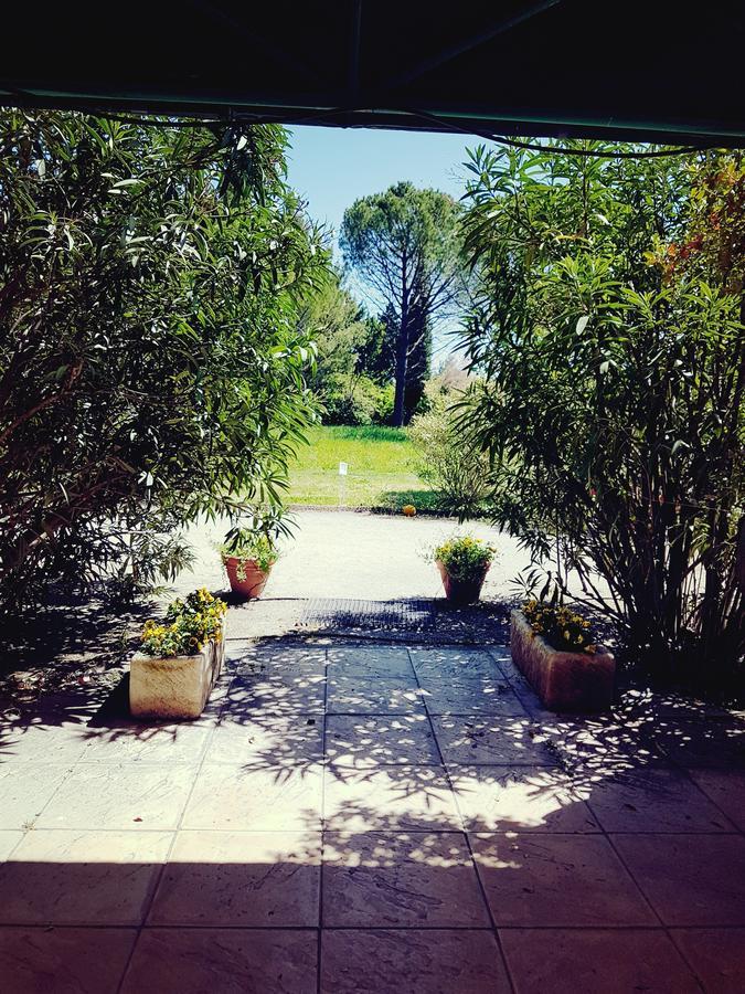 Mas Des Vertes Rives Bed and Breakfast Châteauneuf-de-Gadagne Buitenkant foto